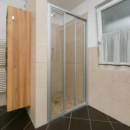 بيت للعطل Rich Holiday With Sauna Garden Valley Views In *
