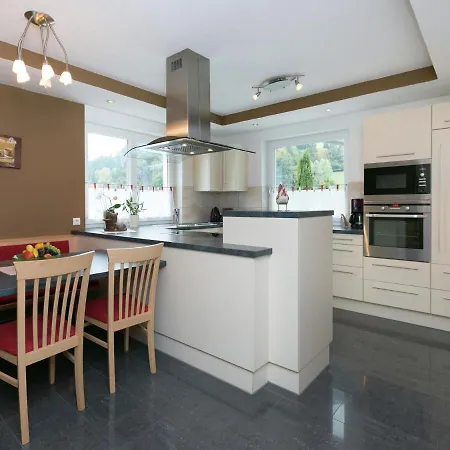 بيت للعطل Rich Holiday With Sauna Garden Valley Views In إتيير