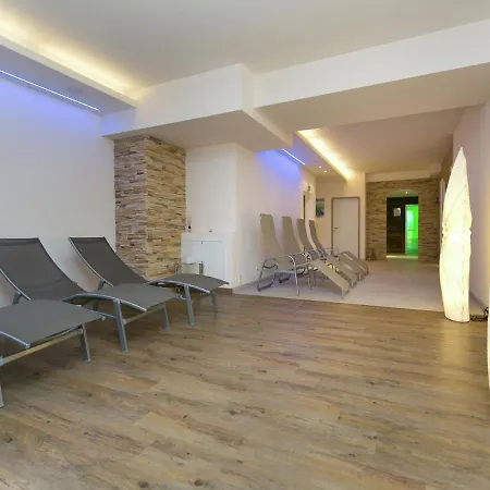 Rich Holiday With Sauna Garden Valley Views In إتيير