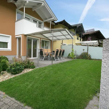بيت للعطل Rich Holiday With Sauna Garden Valley Views In *